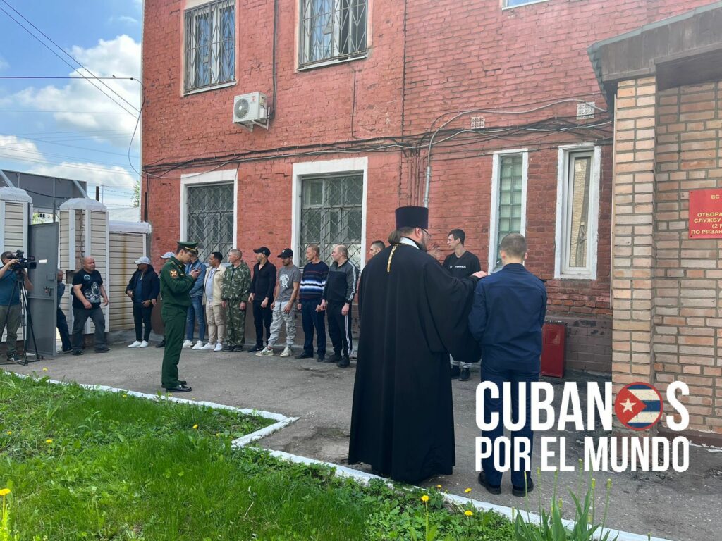 El Ejército de Rusia está contratando a jóvenes mercenarios cubanos para la guerra en Ucrania, según pudo constatar la redacción de Cubanos por el Mundo este miércoles tras consultar a una fuente en Moscú.