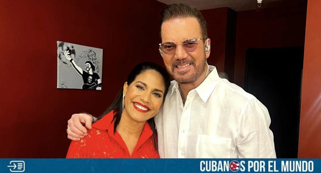 La cantante cubana Haydée Milanés no pudo ocultar su emoción después de que fuese invitada al escenario por Willy Chirino durante una presentación en el Flamingo Theater Bar de Miami.