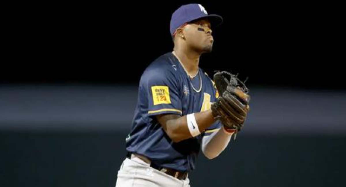 Pelotero cubano Luis Avilés Jr. acuerda con la organización de los Astros de Houston