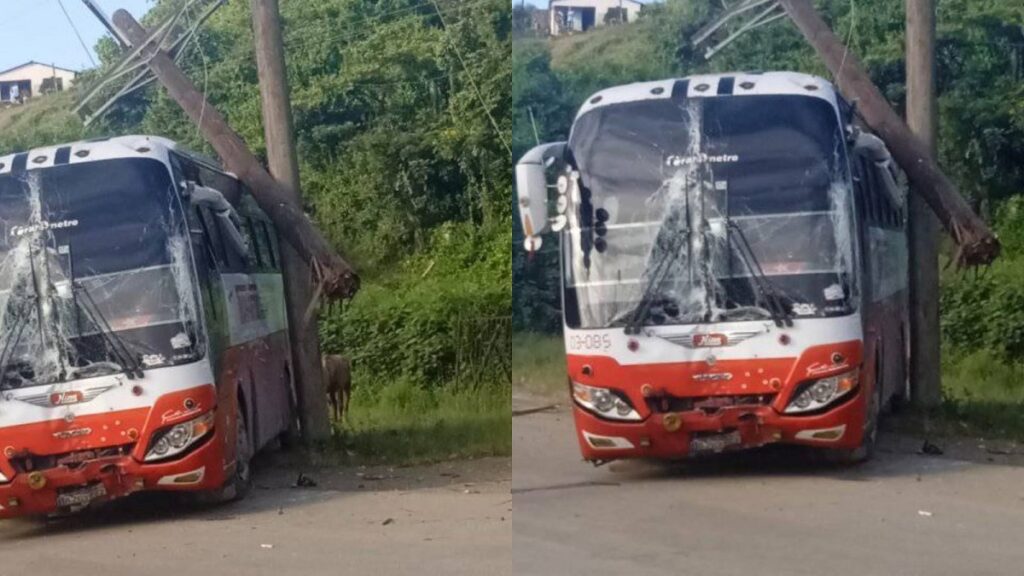 Accidente en Holguín: Ómnibus impacta contra poste eléctrico tras perder el control