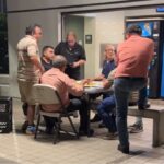 cubanos choferes de uber en aeropuerto de Miami