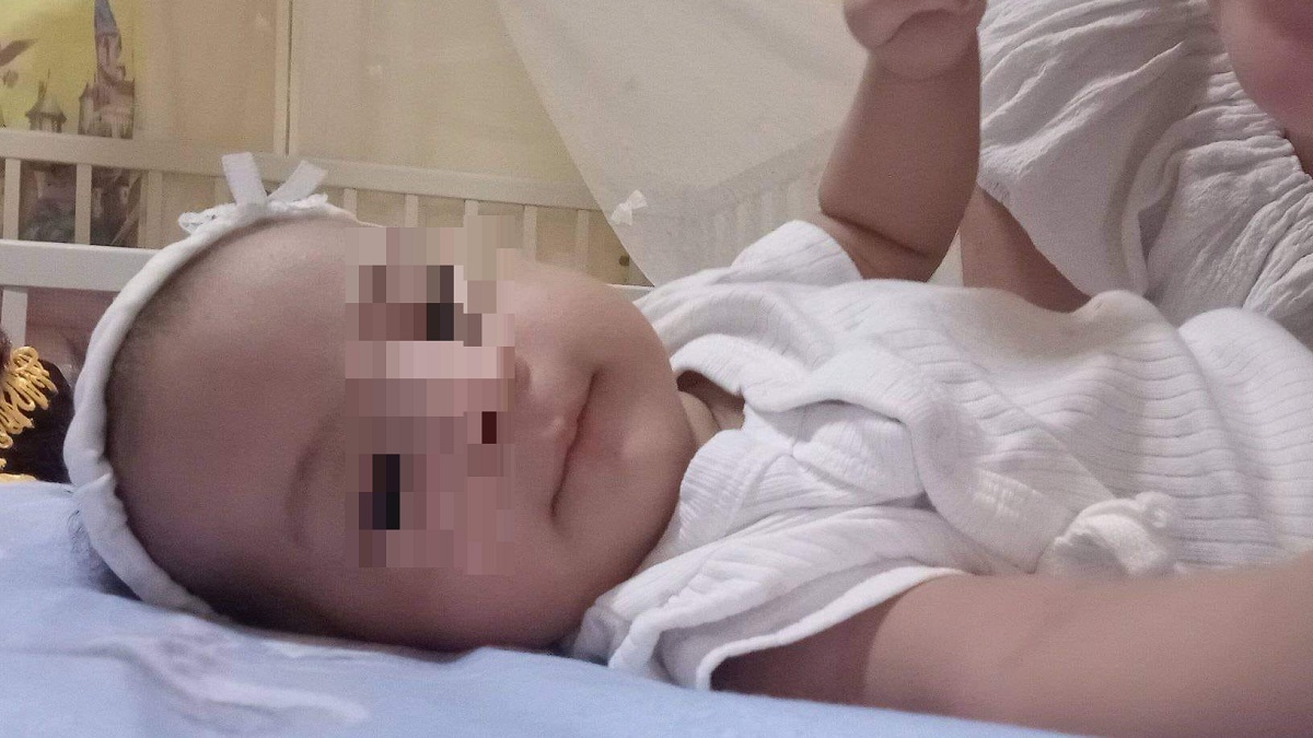 Madre cubana reclama leche de fórmula para su bebé