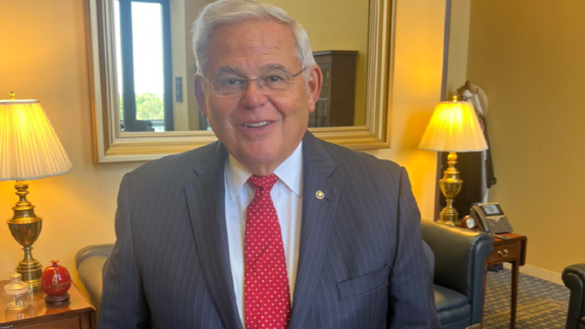 Bob Menéndez renuncia a la presidencia del Comité de Relaciones Exteriores del Senado de EEUU