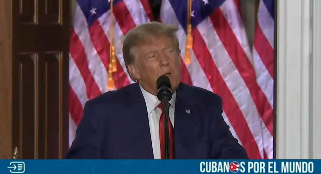 El expresidente de Estados Unidos, Donald Trump, ha decidido saltarse el tercer debate presidencial republicano que se celebrará este 8 de noviembre en Miami, y en su lugar ha programado un mitin en la ciudad de Hialeah, Florida, para mostrar su fuerza entre el electorado latino.