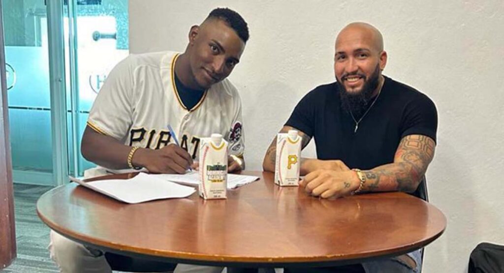 Prospecto cubano firmó con los Piratas de Pittsburgh