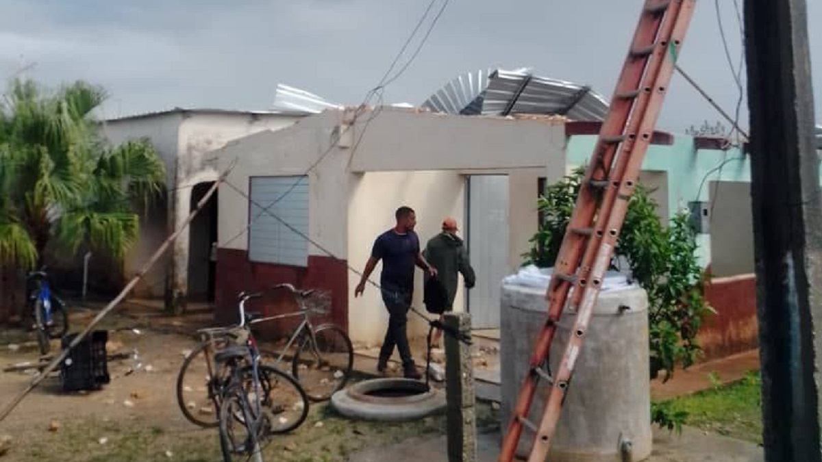 68 viviendas afectadas tras tornado en Los Arabos, Matanzas