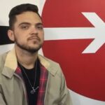 periodista oficialista Eduardo Grenier.