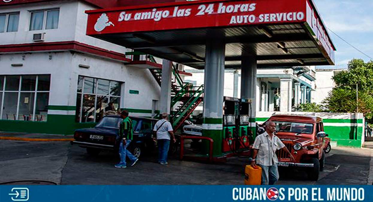 Desde el próximo 1 de febrero, solo se podrá comprar combustible en dólares en 29 gasolineras cubanas, salvo una que también aceptará pesos CUP. 