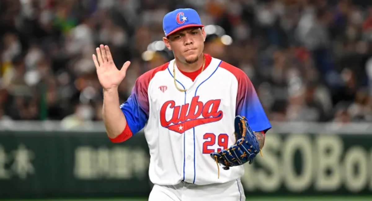 Pelotero cubano, Yariel Rodríguez, jugará con los Azulejos de Toronto