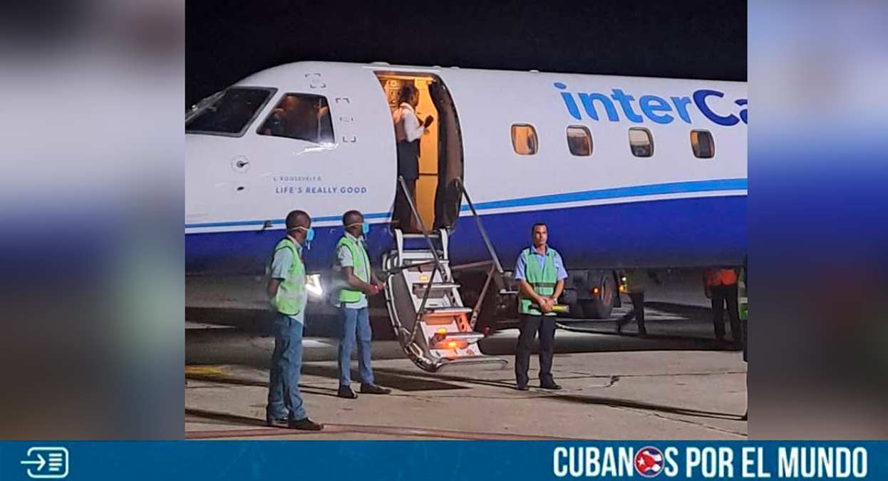 Un total de 10 balseros cubanos fueron deportados desde Jamaica, según informaron los medios de propaganda de la dictadura castrista en las últimas horas.