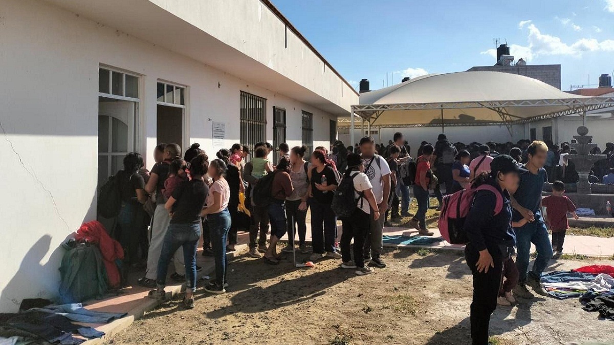 Rescatan a 221 migrantes, entre ellos cubanos, en México