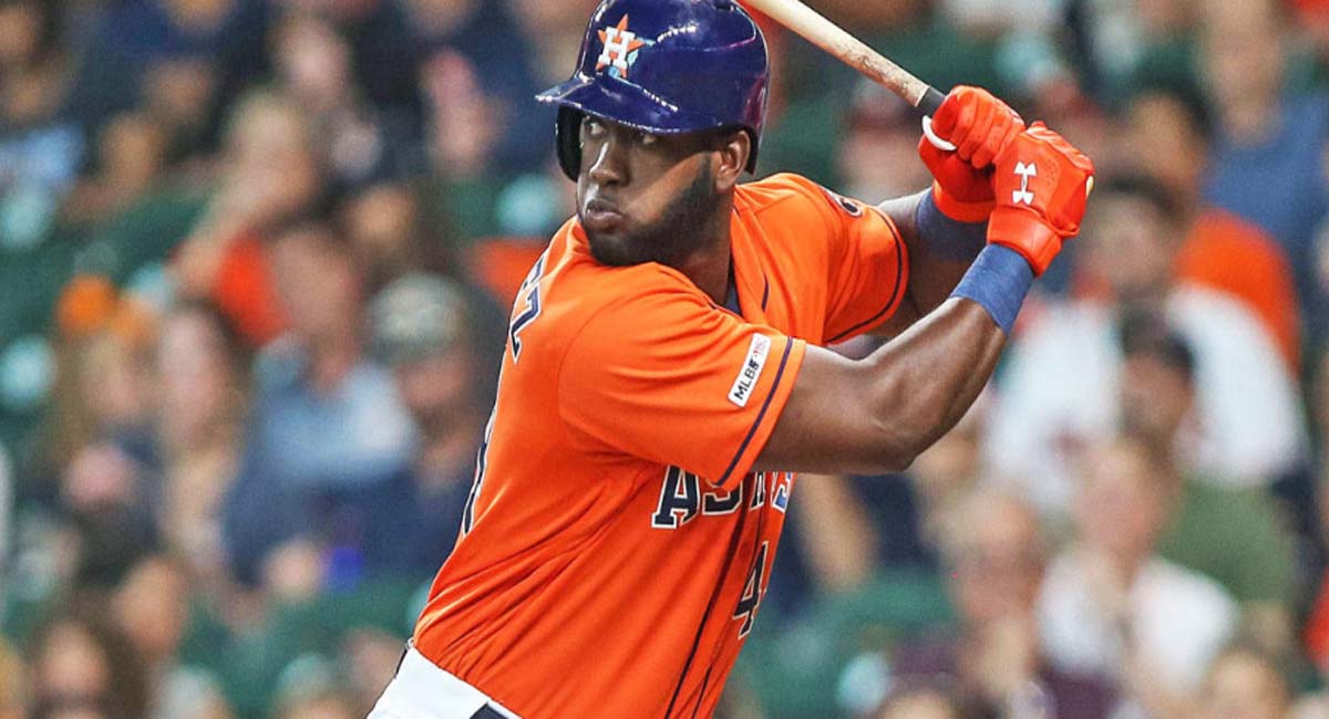 Yordan Álvarez saca su tercer jonrón y le da la victoria a Houston