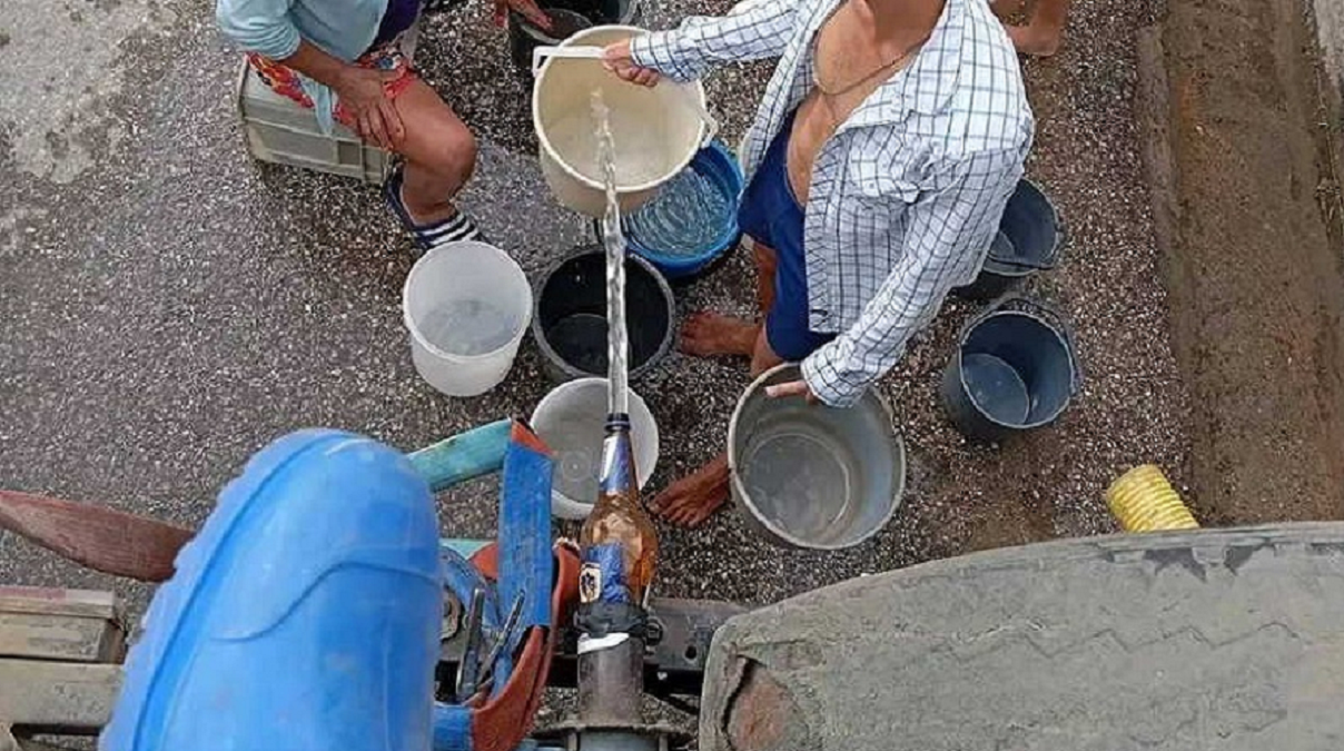 Cerca de 40 000 espirituanos reciben agua en pipas