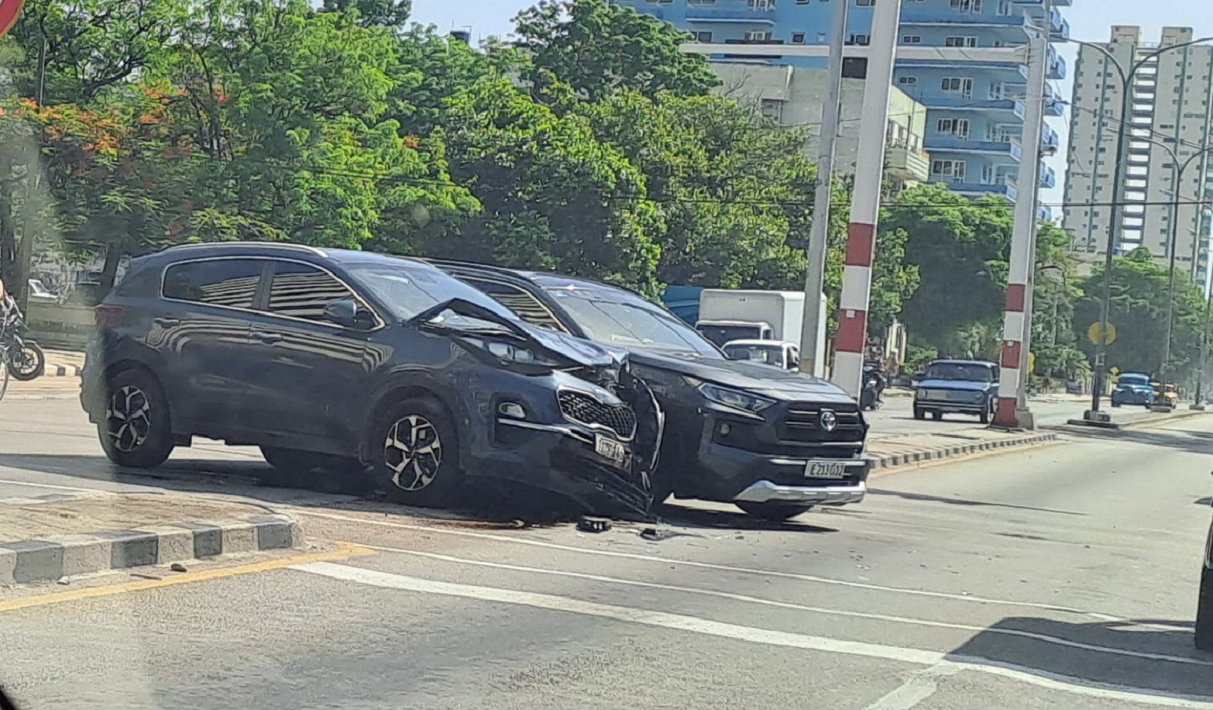Reportan accidente de tránsito entre diplomáticos en La Habana
