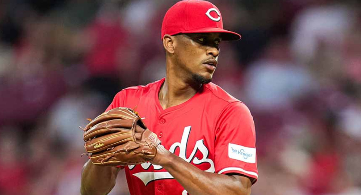 Impresiona lanzador cubano en su debut en Grandes Ligas