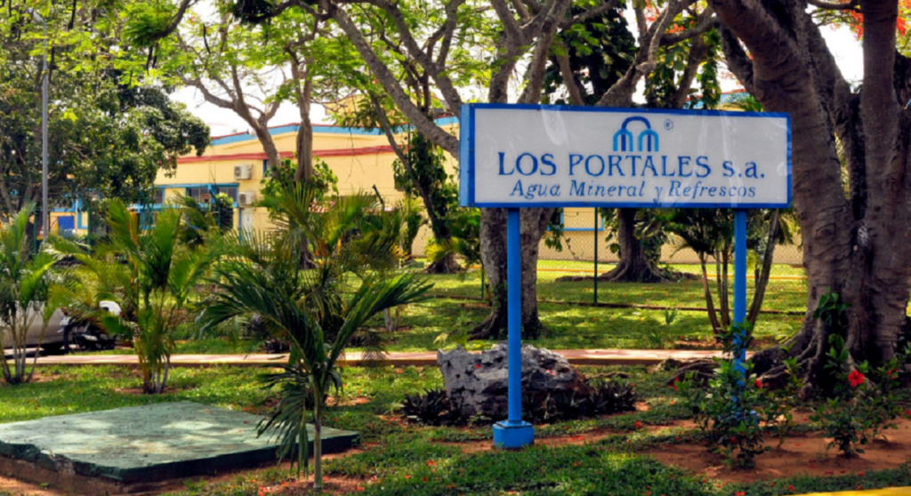 A llorar por.... Los Portales: Fábrica de refrescos no tiene materia prima