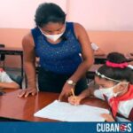 La dictadura castrista reconoció que existe un déficit de 24 mil maestros para el venidero curso escolar en Cuba, que está previsto que inicie en los próximos días.