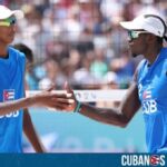 La pareja de voleibolistas cubanos de playa Jorge Luis Alayo y Noslen Díaz se despidieron de los Juegos Olímpicos de París 2024 sin medallas. La dupla cubana fue derrotada por los suecos, quienes ganaron dos sets por uno.