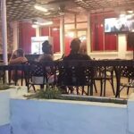 Dos médicos cubanos dejan las batas y se montan un restaurante en Cienfuegos