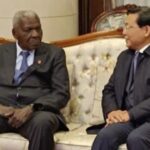 Psicóloga millonaria en China junto a Esteban Lazo