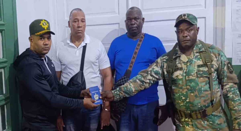 Dos migrantes cubanos fueron interceptados en República Dominicana