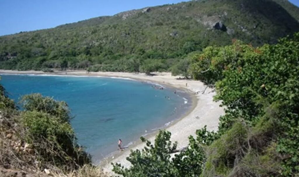 Santiago de Cuba: Desaparece joven mientras buceaba en una playa