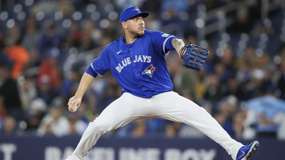 Yariel Rodríguez brilla como relevista en MLB: Domina en mayo con un slider letal