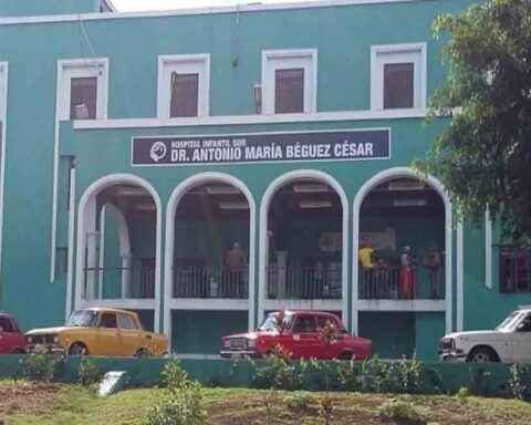 Evoluciona favorablemente el niño cubano atropellado por un tren en Santiago de Cuba