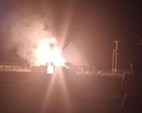 Ciego de Ávila: Reportan incendio en centro recreativo en medio de un apagón