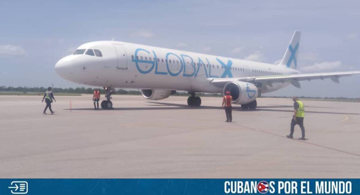 Un total de 89 migrantes cubanos fueron deportados en un nuevo vuelo de repatriación a la isla desde Estados Unidos.