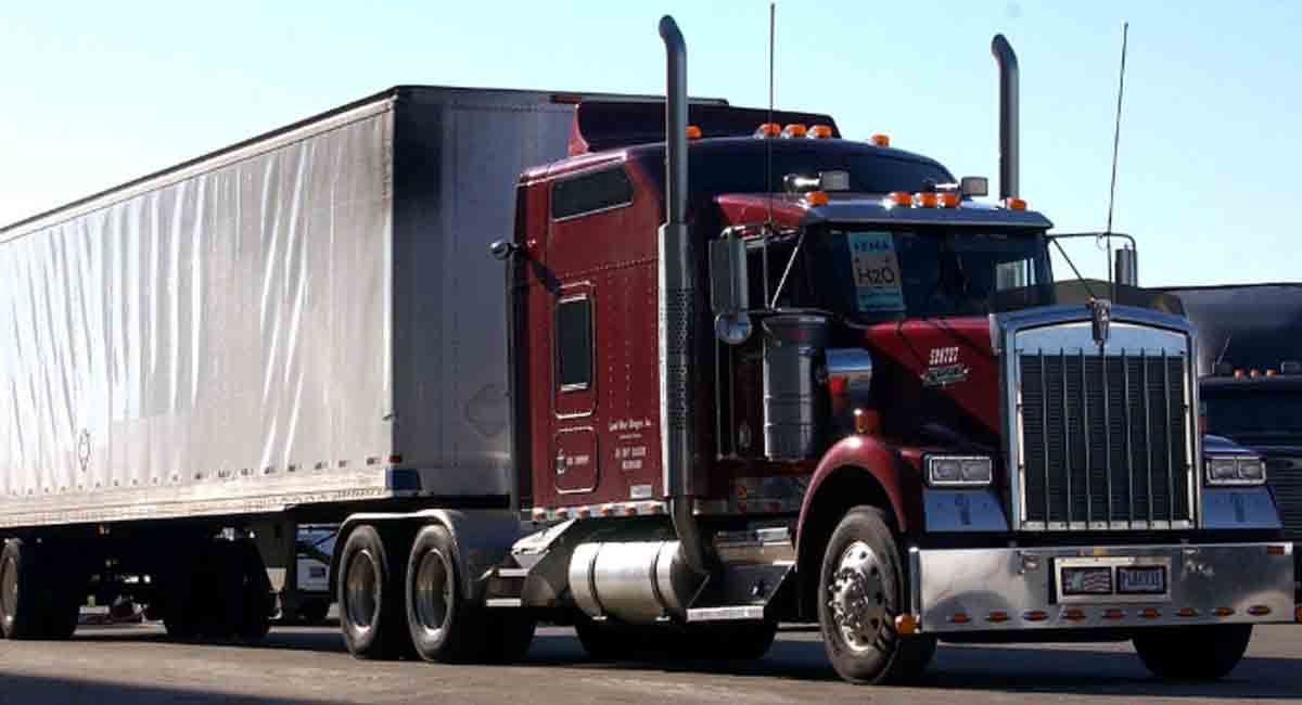 Entró en vigor orden que obliga a camioneros de EE. UU. hablar en inglés