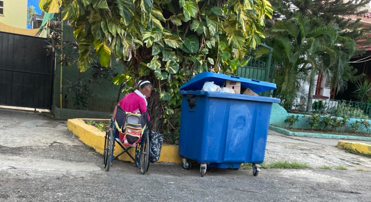 Corresponsal de CNN en Cuba rompe el silencio: “sacar a una persona discapacitada de un contenedor me perturbó”