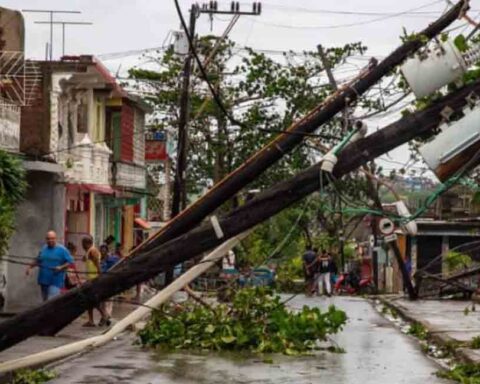 Empresa Eléctrica reporta el presunto robo de cables en Santiago de Cuba tras el huracán Melissa