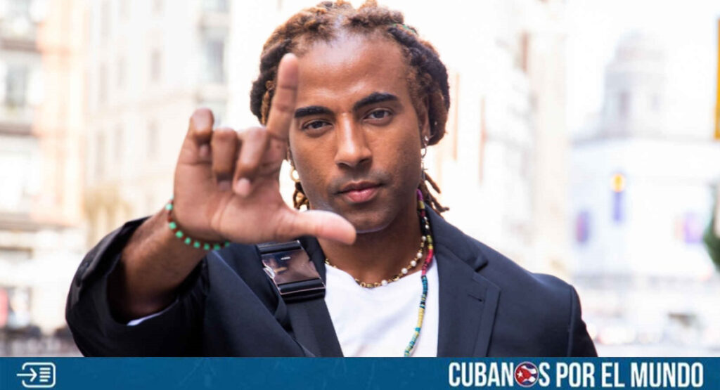 El artista cubano Yotuel Romero hizo un llamado a los cubanos en medio de los estragos causados por el paso del huracán Melissa en la isla.