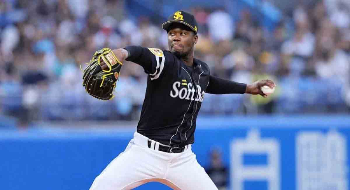 Pelotero cubano Liván Moinelo, elegido MVP de la Liga Japonesa