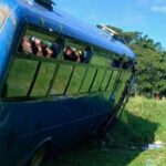 Accidente de guagua en la vía entre Villa Clara y Sancti Spíritus deja varias personas heridas