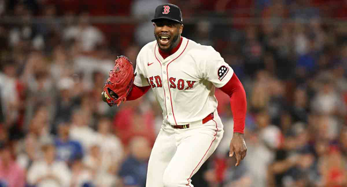 Aroldis Chapman, entre los relevistas nominados al equipo All-MLB 2025