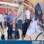 Emotivo momento en Florida: Perro se encuentra con los bomberos que lo salvaron de un incendio