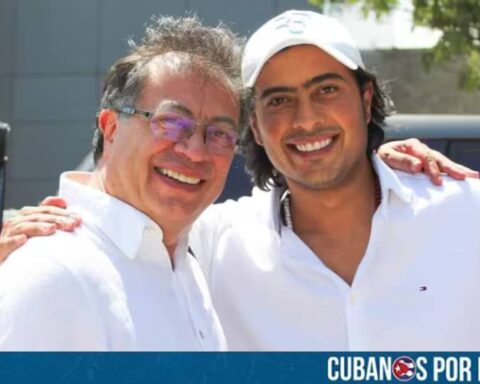 La Fiscalía en Colombia imputó este lunes a Nicolás Petro Burgos, hijo mayor del narcoguerrillero Gustavo Petro, por seis delitos graves relacionados con un presunto esquema de corrupción durante su paso como diputado en la Asamblea del Atlántico.