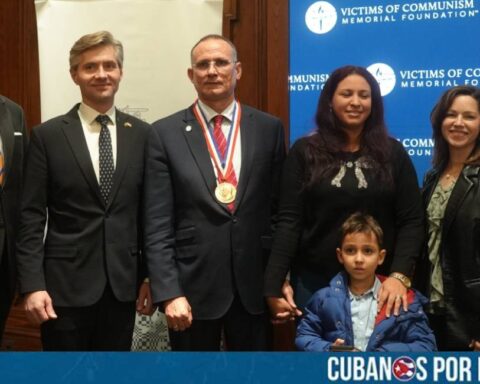 El líder de la Unión Patriótica de Cuba (UNPACU), José Daniel Ferrer, recibió la Medalla Truman-Reagan de la Libertad en el Victims of Communism Memorial Museum de Washington D. C.