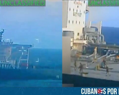 El presidente de Estados Unidos, Donald Trump, confirmó la incautación de un buque petrolero sancionado frente a las costas de Venezuela, en una operación ejecutada por agencias federales estadounidenses.