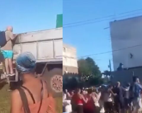 ¡Así se ve la miseria! Cubanos corren detrás del camión del arroz