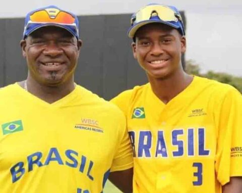 Joseph Contreras, hijo del exlanzador José Contreras, podría representar a Brasil en el Clásico Mundial de Béisbol