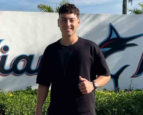 Pelotero cubano de 18 años huye de la miseria castrista con el objetivo de lograr su meta