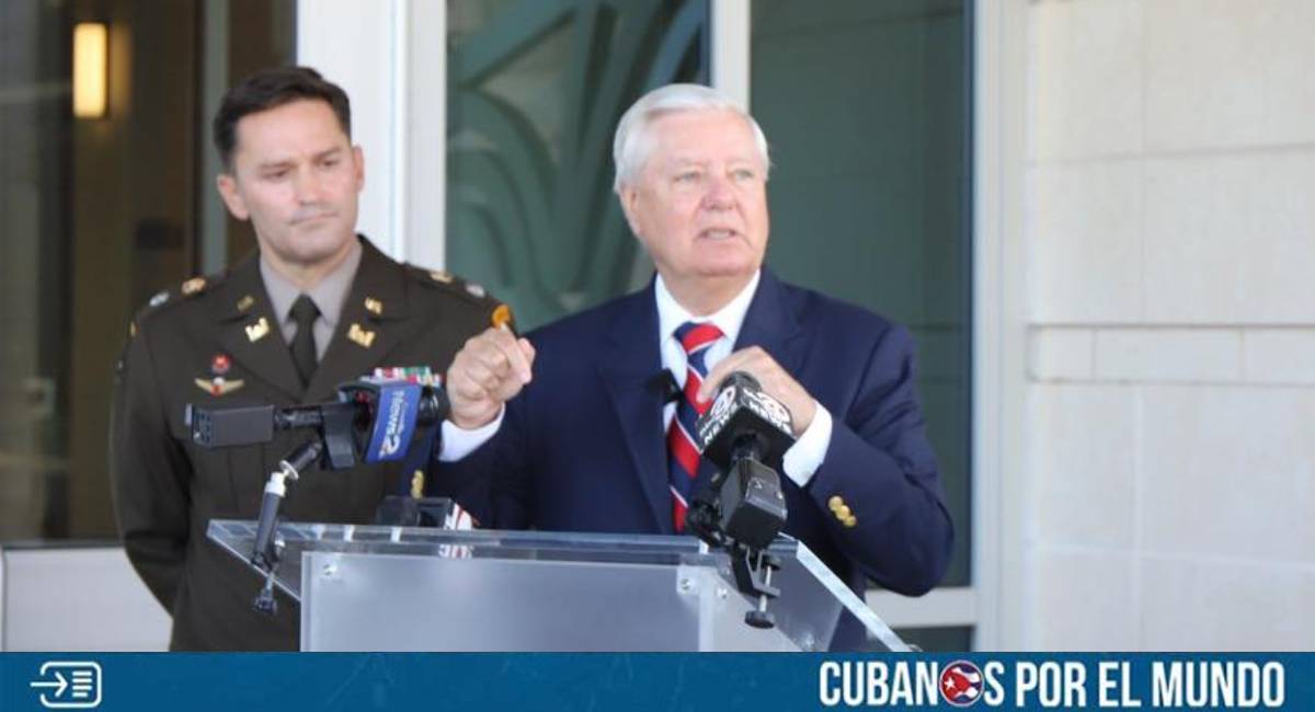 El senador republicano por Carolina del Sur, Lindsey Graham aseguró que, una vez logrado un cambio político en Venezuela, Estados Unidos debería centrar su atención en Cuba, a la que calificó como uno de los principales apoyos de la dictadura de Nicolás Maduro y como un régimen que, representa una amenaza para la estabilidad regional.