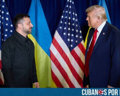 El presidente de Estados Unidos, Donald Trump, y el mandatario de Ucrania, Volodímir Zelenski, tienen previsto reunirse este domingo en el estado de Florida para discutir un plan de paz orientado a poner fin a la guerra con Rusia, según confirmaron fuentes oficiales ucranianas y reportes de medios internacionales.