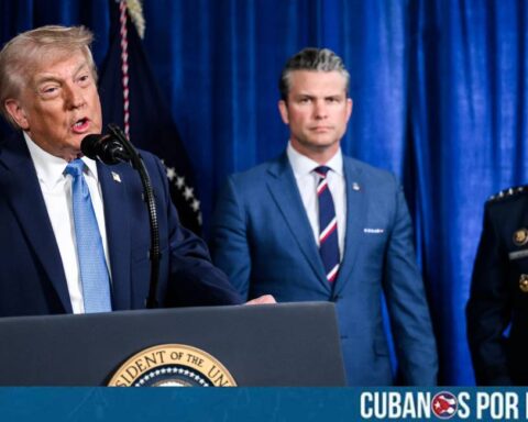 El presidente de Estados Unidos, Donald Trump, anunció que Venezuela utilizará los ingresos obtenidos por la venta de su petróleo para adquirir exclusivamente productos fabricados en Estados Unidos, como parte del nuevo marco de entendimiento energético y comercial entre ambos países tras la captura de Nicolás Maduro.