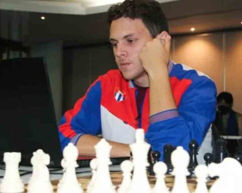 Carlos Albornoz, mejor ajedrecista que queda en Cuba, pidió la baja del equipo
