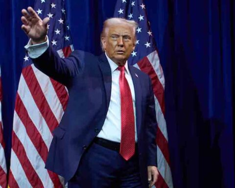 Trump anuncia que régimen de Venezuela entregará a EE. UU. entre 30 y 50 millones de barriles de petróleo