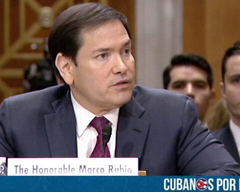 El secretario de Estado de Estados Unidos, Marco Rubio, afirmó este miércoles que a la administración del presidente Donald Trump le encantaría ver un cambio de régimen en Cuba.